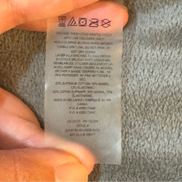 TNA Black Sleeveless Tank Top
#1128 - Picture 2 of 7